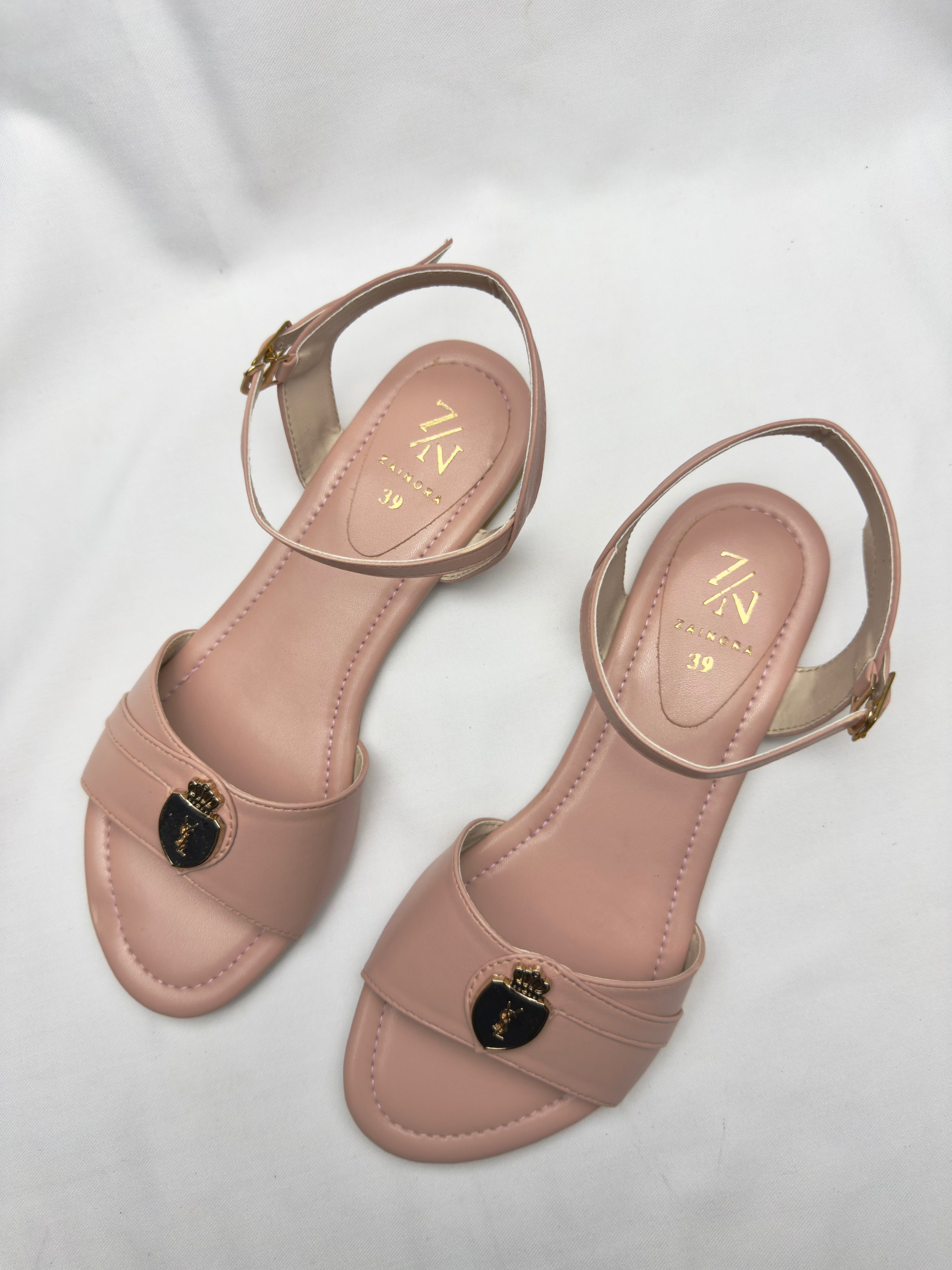 Women's Crest Buckle Flat Sandals